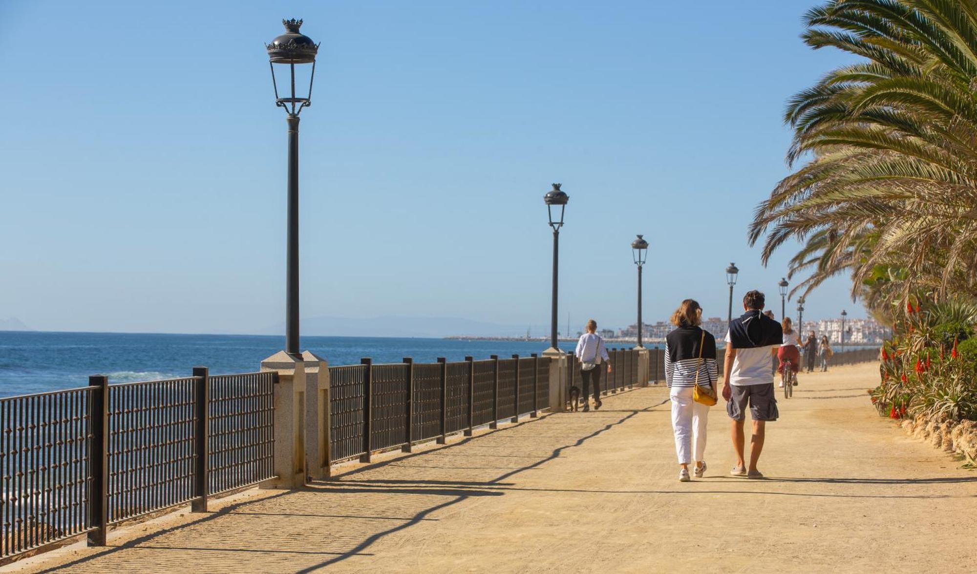 El Faro Beachfront By Kura Homes Apartemen Marbella